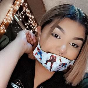 Meet your Posher, Naomi